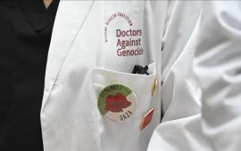 نددوا بالإبادة اعتقال 4 أطباء من أمام مقر الأمم المتحدة بنيويورك