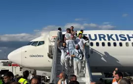 رحلهم الاحتلال.. وصول عشرات من ناشطي أسطول الصمود إلى تركيا