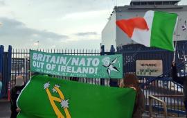 "لا لتسليح إسرائيل".. احتجاج في دبلن رفضًا لرسو سفينة حربية هولندية تابعة للناتو