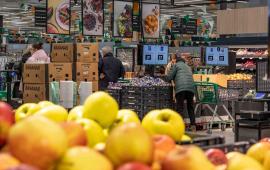 فرنسا تعاقب متضامنًا عطّل “طواف فرنسا” رفضًا لمشاركة الاحتلال