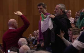 يدعم تسليح الاحتلال..  احتجاجات في جامعة جنيف ضد وزير الدفاع السويسري