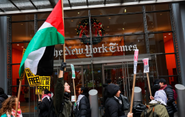 ردًا على انحيازها للاحتلال  أكثر من 150 كاتبًا يعلنون مقاطعة “نيويورك تايمز