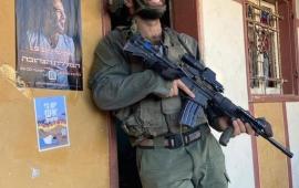 شارك بقصف منازل الغزيين .."هند رجب" تتقدم بشكوى جنائية ضد مغني إسرائيلي في براغ