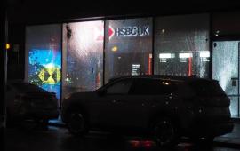 يستثمر في الإبادة استهداف بنك "آتش أس بي سي" بيريطانيا