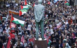 إجراءات قانونية وتعويضات مالية ...بريطانيا تحذر السلطات المحلية من المقاطعة الاقتصادية للاحتلال