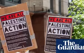 حملوا لافتات دعم لـ "حركة فلسطين" .. غرامات بدل المحاكمة لمتظاهرين داعمين لفلسطين ببريطانيا