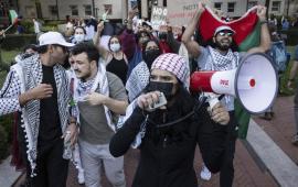 قاطعوا الشركات المتواطئة  طلاب في جامعة أمريكية يقدّمون لائحة مطالب لإدارة الجامعة