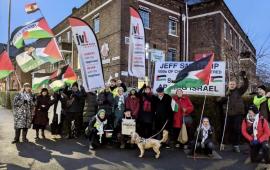 احتجاج أمام مكتب النائب جيف سمي في ويذينغتون دعمًا لفلسطين