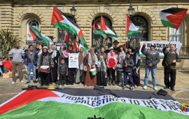احتجاج أسبوعي في “بلاكبيرن” دعمًا لفلسطين