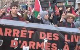 "أوقفوا الإبادة" وقفة تضامنية في أسكتلندا نصرًة لغزة