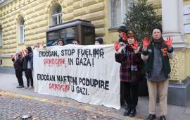 تشحن النفط للاحتلال  وقفة احتجاجية في تركيا ضد مرور ناقلة النفط “نيسوس كريستيانا”