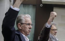 بريطانيا تمنح مهلة للنظر بإسقاط التهم عن قادة حملات التضامن