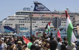 احتجاجات بميناء إيطالي تمنع رسو سفينة سياحية إسرائيلية