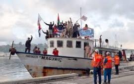 نشطاء أسطول الصمود يكسرون الحصار الأمريكي على كوبا...صلاحيات جديدة للهيئات الطبية في بريطانيا لقمع الأطباء