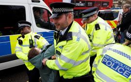 الكشف عن تعطيل الشرطة البريطانية لمسيرة في ذكرى النكبة