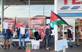احتجاج أمام "كارفور" بإسبانيا واقتحام متجر "تيسكو" بأيرلندا...اعتصام أمام "باركليز" في غلاسكو رفضًا لدعمه الإبادة