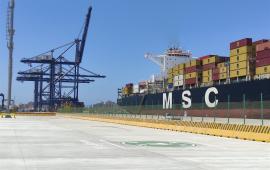 متجهة للاحتلال..  مطالبات بتفتيش حاويات فولاذ عسكري بميناء أبو قير المصري