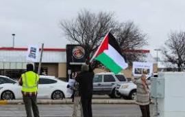 احتجاجات مستمرة أمام "برغر كينغ" و"ماكدونالدز " في تركيا وشركة "ريلاينس" بالهند.... دعوات في أستراليا لمقاطعة الخطوط الجوية التايلاندية