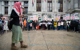 وقفة لطلاب جامعة “تمبل” تنديدًا بتورطها مع الاحتلال