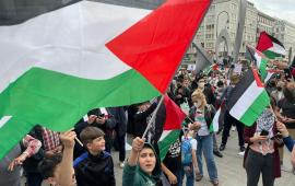 المتواطئة مع “إسرائيل”.. وقفة احتجاجية في “يوركشاير” ضدّ صناديق التقاعد