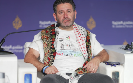 مضرب عن الماء والطعام!  تهديدات بالقتل وتعذيب يستدعي الأكسجين للناشط “سيف أبو كشك”