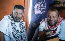 بعد أسبوعين من الاعتقال.. الإفراج عن تياغو أفيلا وسيف أبو كشك وترحيلهما من “إسرائيل”