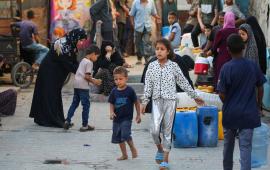 يوثق جرائم الاحتلال.. صحفيان هولنديان ينالان جائزة أوروبية عن تحقيق استقصائي
