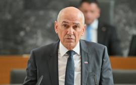 أعلن نقل السفار للقدس.. انتخاب رئيس وزراء مُناصر لـ”إسرائيل” في سلوفينيا