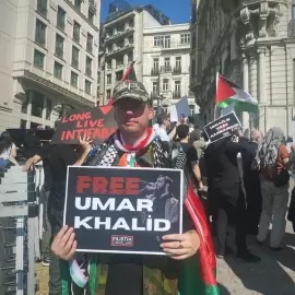للمطالبة بالإفراج عن عمر خالد  تظاهرة أمام القنصلية البريطانية في إسطنبول
