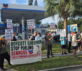 في فلوريدا.. احتجاج يستهدف “شيفرون” التي تزود الاحتلال بالطاقة