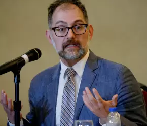 الدول العربية في المنطقة هي أول من يجب أن تفرض عقوبات على إسرائيل مايكل فخري | مقرر أممي خاص بالغذاء