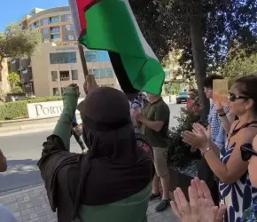 في مالطا ..نشطاء يحتجون على مؤتمر طبي بمشاركة إسرائيلية