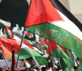 معادٍ لفلسطين.. اقتحام مركز “تبادل السياسات" ببريطانيا