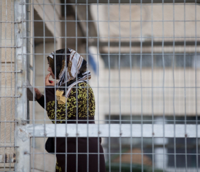 تحالفات نسوية تطالب بالإفراج عن أسيرة فلسطينية بشهرها التاسع
