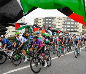 الاحتجاجات التضامنية تعطل مرحلة من سباق طوف إسبانيا