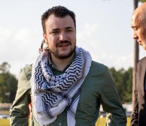 محمود خليل يفوز بحكم يتيح له المشاركة في فعاليات التضامن مجددًا