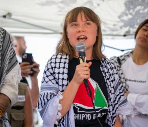 غريتا تعرضت للتعذيب وأجبرت على تقبيل علم الاحتلال بعد اختطافها