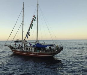 سفينة "الضمير" بتحالف "أسطول الحرية" تواصل رحلتها نحو غزة