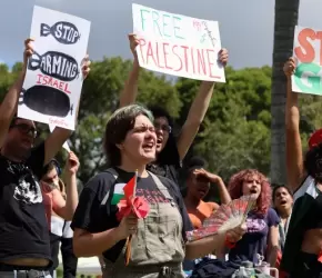 في جامعة فلوريدا الدولية.. احتجاج للمطالبة بسحب الاستثمارات من المتعاقدين مع جيش الاحتلال