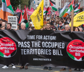 احتجاج أيرلندي للمطالبة بحظر استيراد منتجات الاحتلال