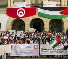 في تونس وقفة تضامنية مع الأسرى الفلسطينيين المفرج عنهم