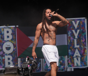 كوربين يشيد بفرقتي “بوب فايلن” و”نيكاب” لدعمها فلسطين