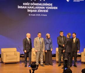 خلال مؤتمر TİHEK بأنقرة "هند رجب" تدعو القيادة التركية لملاحقة مرتكبي جرائم غزة