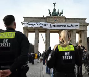 محكمة برلين تقضي بأن إغلاق الشرطة لمؤتمر مؤيد لفلسطين يعد انتهاكًا للقانون