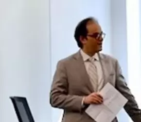 ندد بالمشروع الاستيطاني .. أستاذ أمريكي يرفع دعوى ضد جامعة "كنتاكي" بعد منعه من التدريس