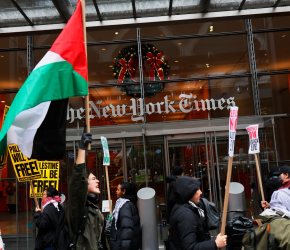 ردًا على انحيازها للاحتلال  أكثر من 150 كاتبًا يعلنون مقاطعة “نيويورك تايمز