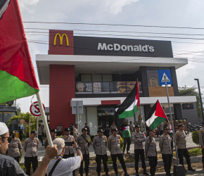 “مش ماكل” تطلق تعهدًا ليطالب موقعيه بمقاطعة “ماكدونالدز”