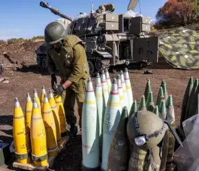 قبل ساعات من ليلة الميلاد ..حكومة إسبانيا تُفعّل الاستثناء وتُجيز نقل مواد دفاعية إلى الاحتلال