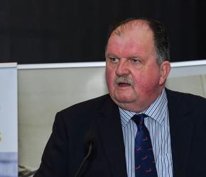 برنارد أوبيرن يدعو الهيئات الرياضية إلى اتخاذ موقف من أجل فلسطين