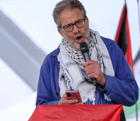 لأنه ناصر غزة..  محاكمة مرتقبة لرئيس حملة التضامن مع فلسطين